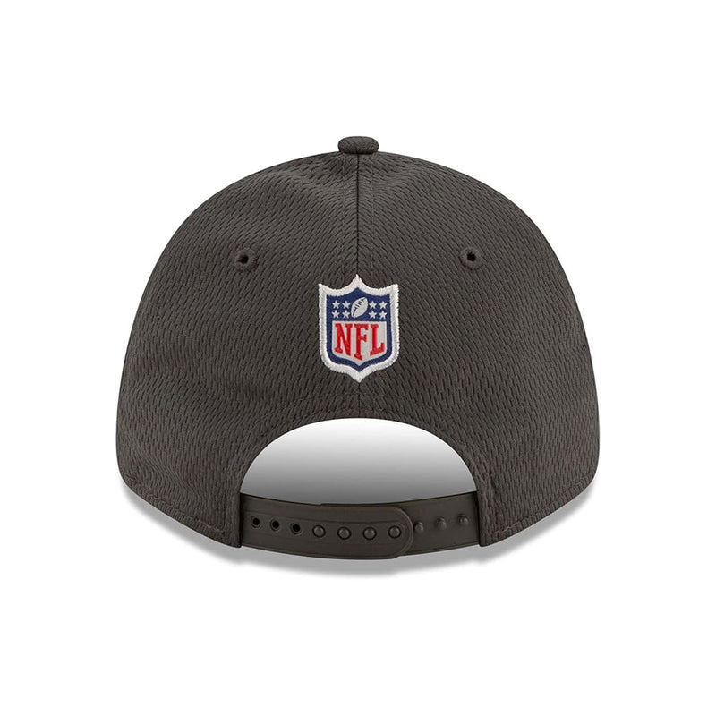 New Era Tampa Bay Buccaneers Sideline Road Olive 9Forty Stretch Snap Cap - One Size