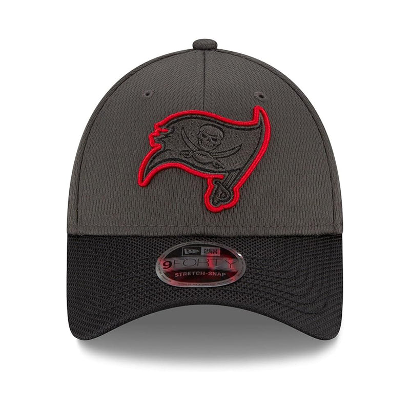 New Era Tampa Bay Buccaneers Sideline Road Olive 9Forty Stretch Snap Cap - One Size